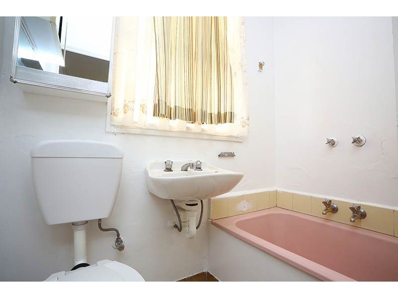 11 Romsey Crescent, Dallas VIC 3047