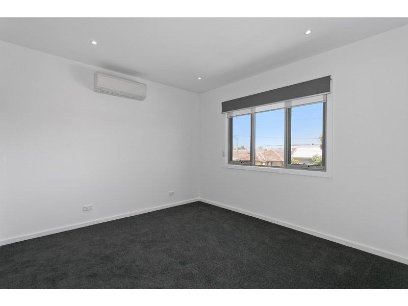 15 John Street, Seddon VIC 3011