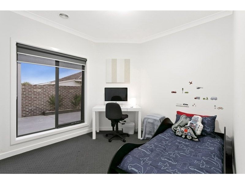 2/34 Churchill Street, Glenroy VIC 3046