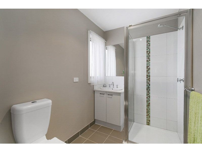 1/10 Leonard Avenue, Glenroy VIC 3046