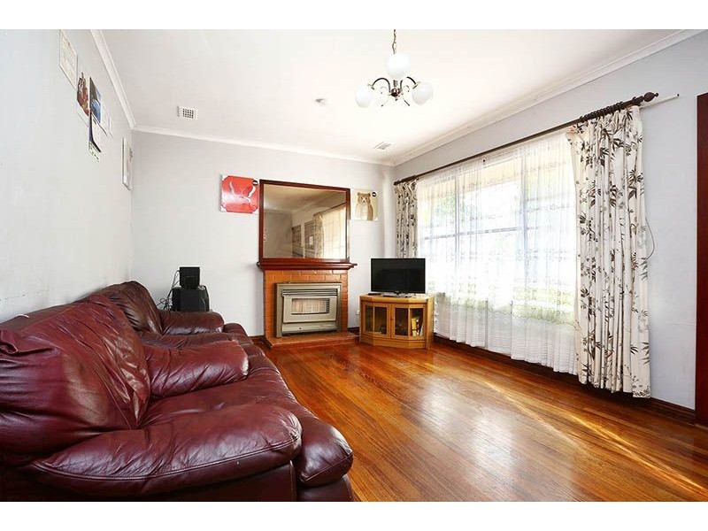 16 Bannister Street, Jacana VIC 3047