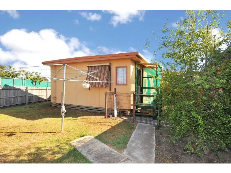 7 Inverleigh Court, Meadow Heights VIC 3048