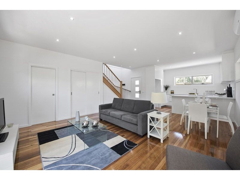 2 & 4/11 Rhodes Parade, Pascoe Vale VIC 3044