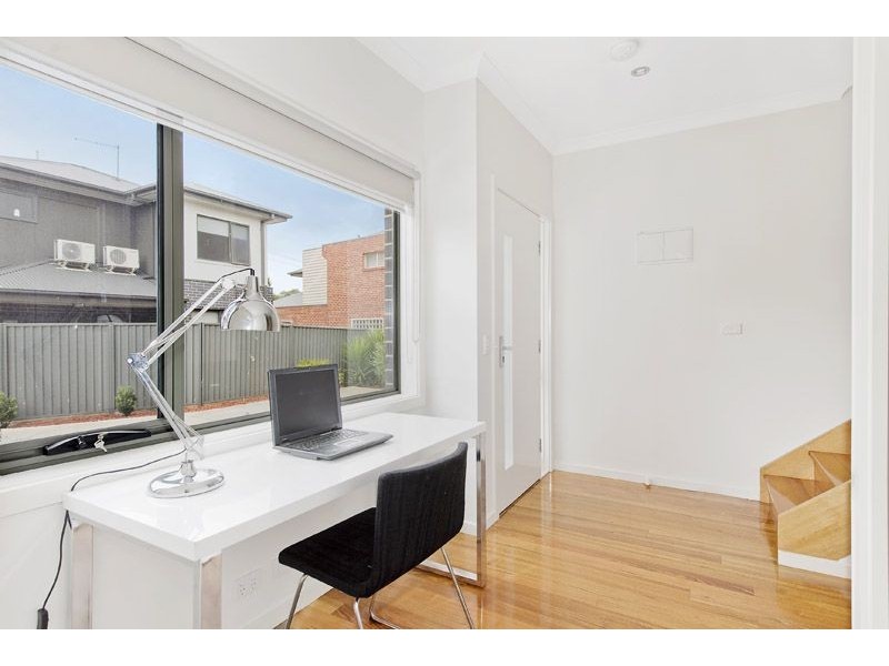 4/12 Illawarra Street, Glenroy VIC 3046