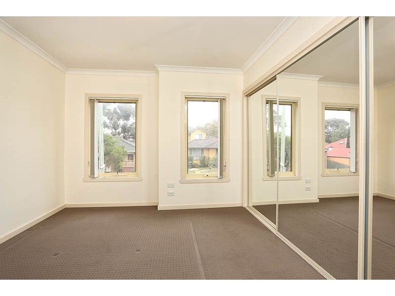 2a Strachan Street, Oak Park VIC 3046