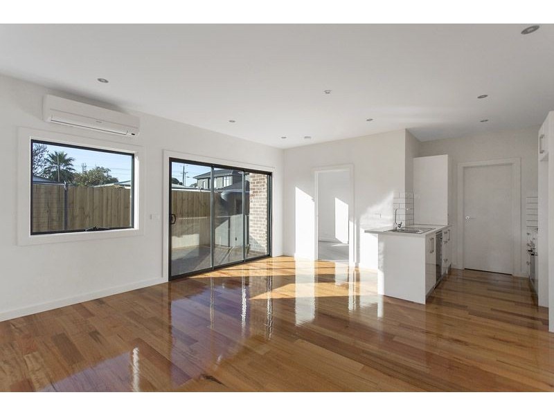 2/90 Daley Street, Glenroy VIC 3046