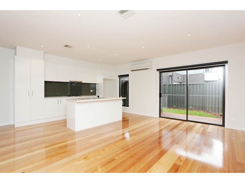 2/12 Joffre Road, Pascoe Vale VIC 3044