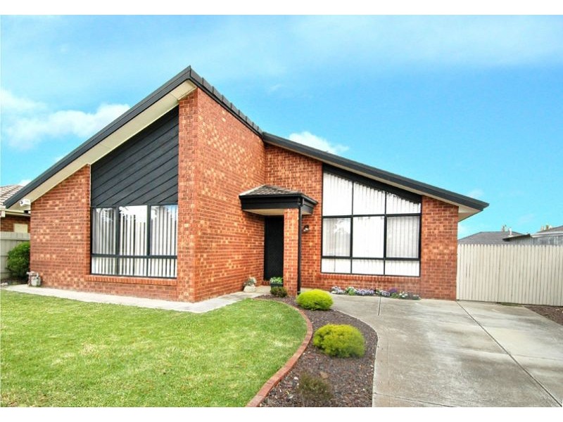 9B Rokewood Crescent, Meadow Heights VIC 3048