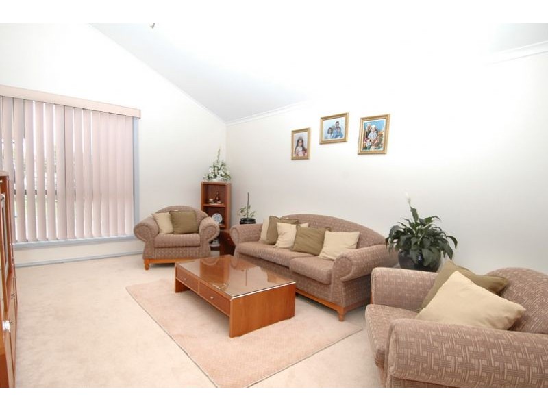 9B Rokewood Crescent, Meadow Heights VIC 3048