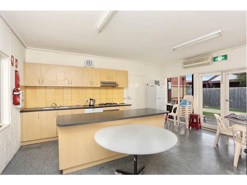 6 – 8 Papworth Place, Meadow Heights VIC 3048