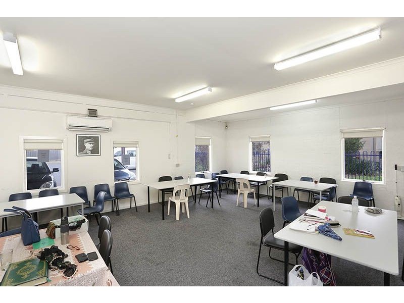 6 – 8 Papworth Place, Meadow Heights VIC 3048