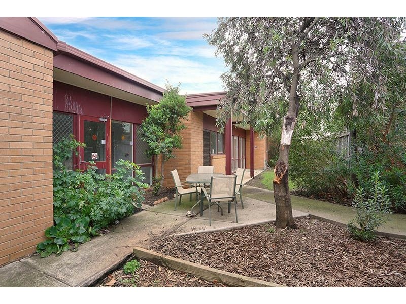 6 – 8 Papworth Place, Meadow Heights VIC 3048