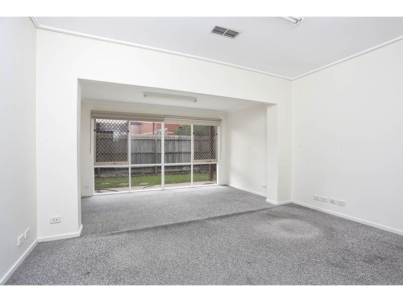 6 – 8 Papworth Place, Meadow Heights VIC 3048