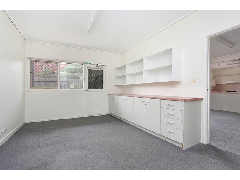 6 – 8 Papworth Place, Meadow Heights VIC 3048