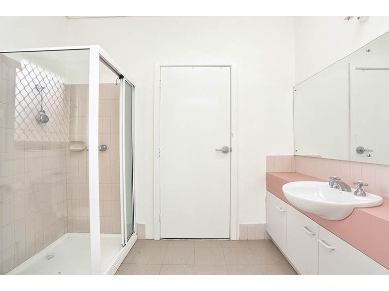 6 – 8 Papworth Place, Meadow Heights VIC 3048