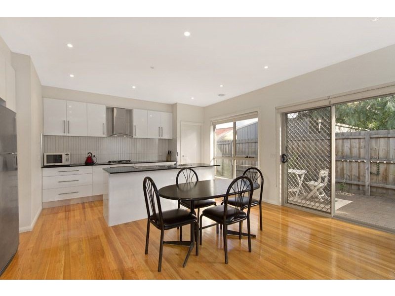 2/3 Churchill Street, Glenroy VIC 3046