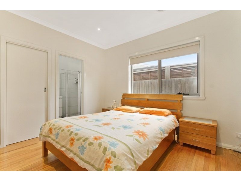 2/3 Churchill Street, Glenroy VIC 3046