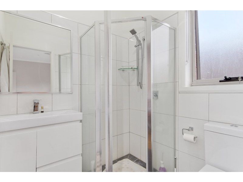 2/3 Churchill Street, Glenroy VIC 3046