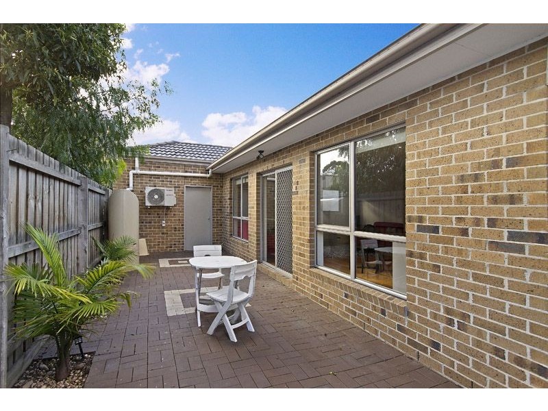 2/3 Churchill Street, Glenroy VIC 3046
