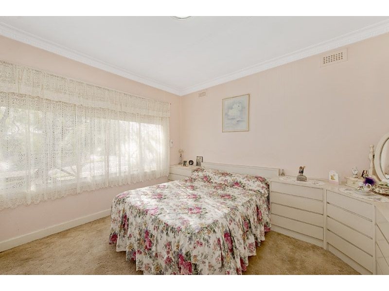 12 Ethel Street, Oak Park VIC 3046