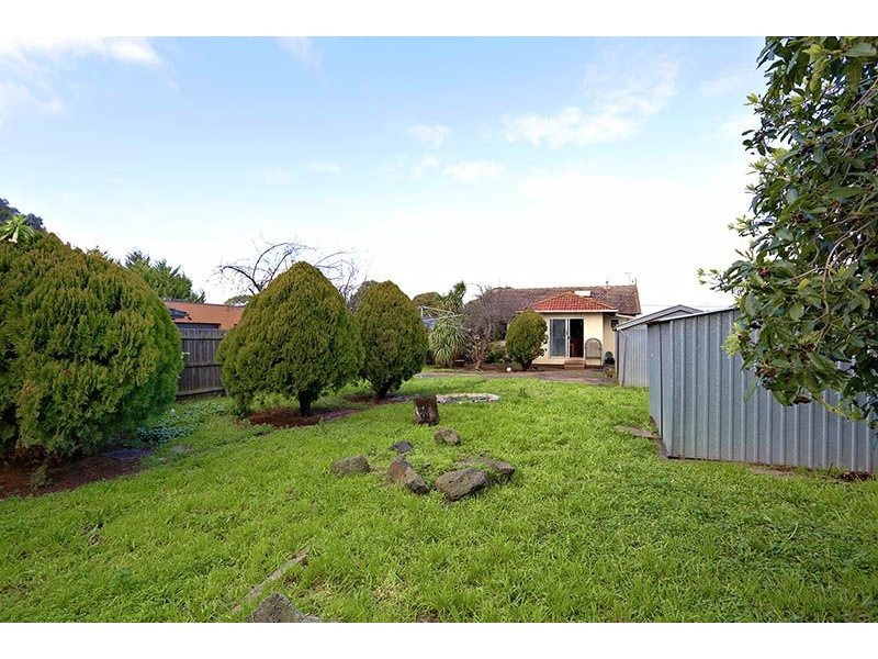 8 Ortolan Avenue, Broadmeadows VIC 3047