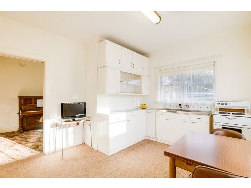 63 Chapman Avenue, Glenroy VIC 3046