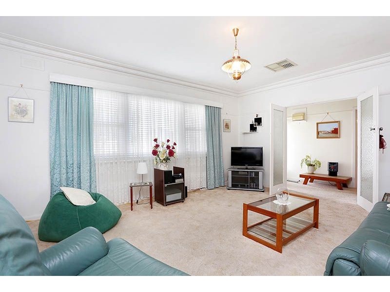 12 Caldwell Street, Glenroy VIC 3046