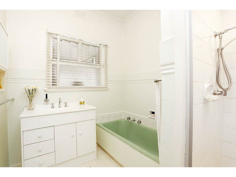 12 Caldwell Street, Glenroy VIC 3046