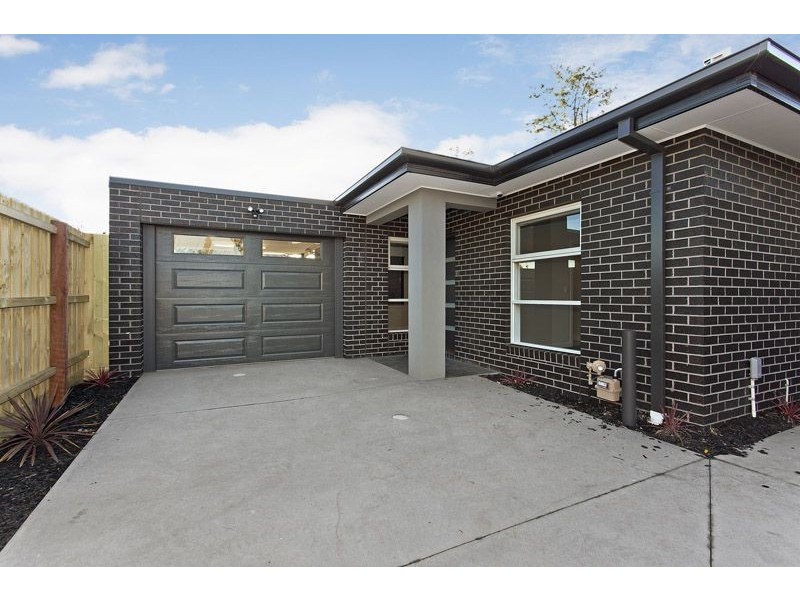 2 & 3/77 Maude Avenue, Glenroy VIC 3046