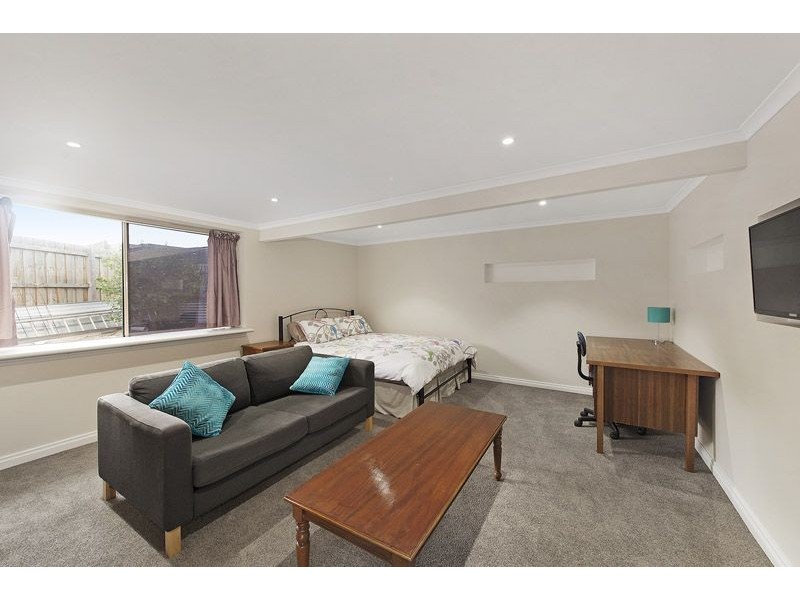 13 May Street, Glenroy VIC 3046