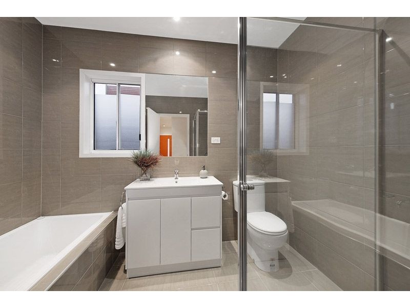 1/56 Cardinal Road, Glenroy VIC 3046