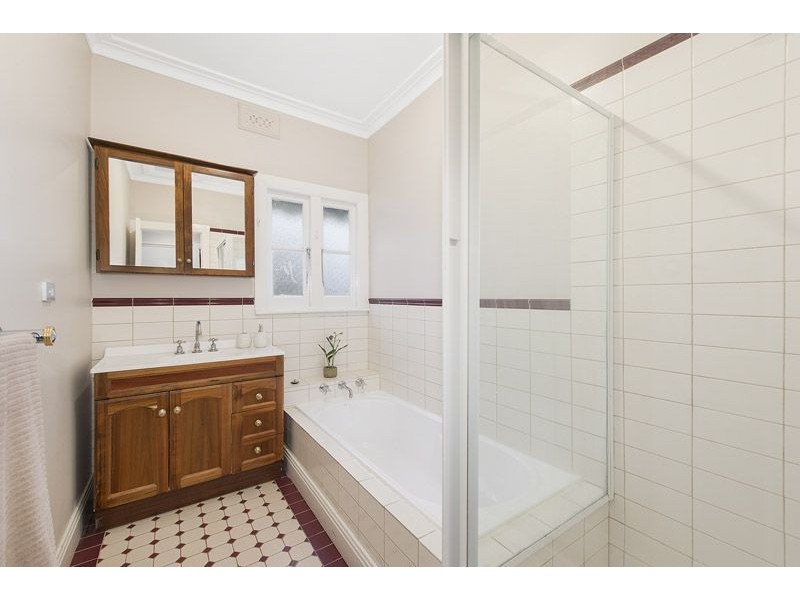 21 Menana Road, Glenroy VIC 3046