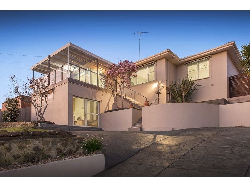 8 Cross Terrace, Glenroy VIC 3046