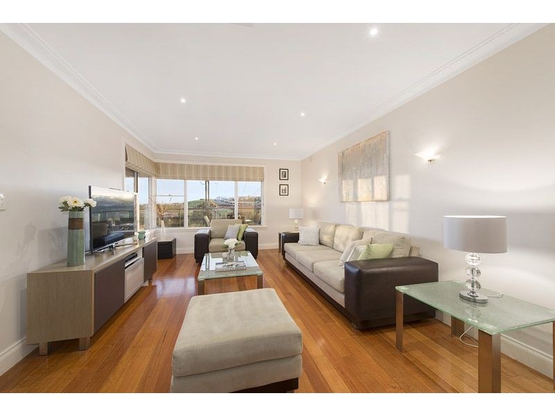 8 Cross Terrace, Glenroy VIC 3046