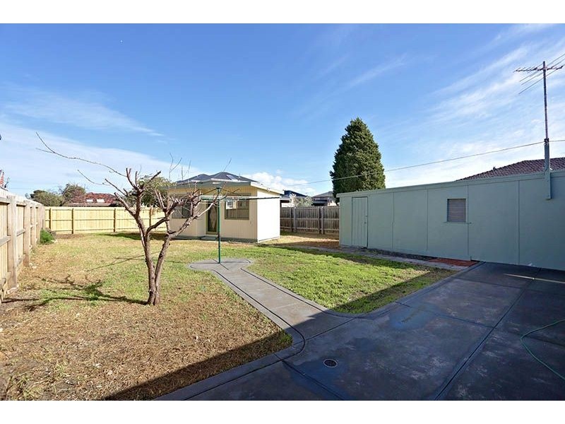 3 Eileen Street, Glenroy VIC 3046