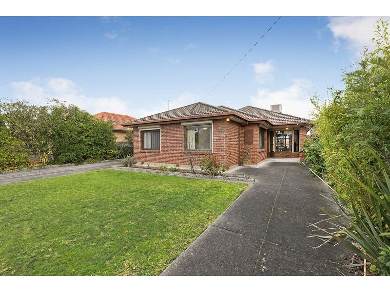 19 Francis Street, Hadfield VIC 3046