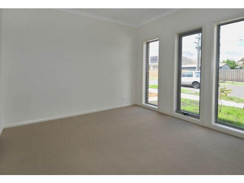 13 London Road, Broadmeadows VIC 3047