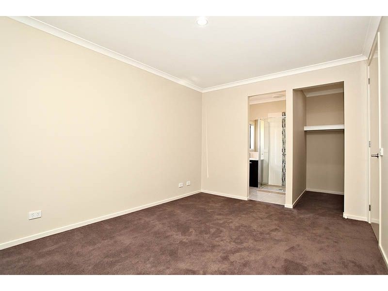 63  Gateshead Street, Craigieburn VIC 3064