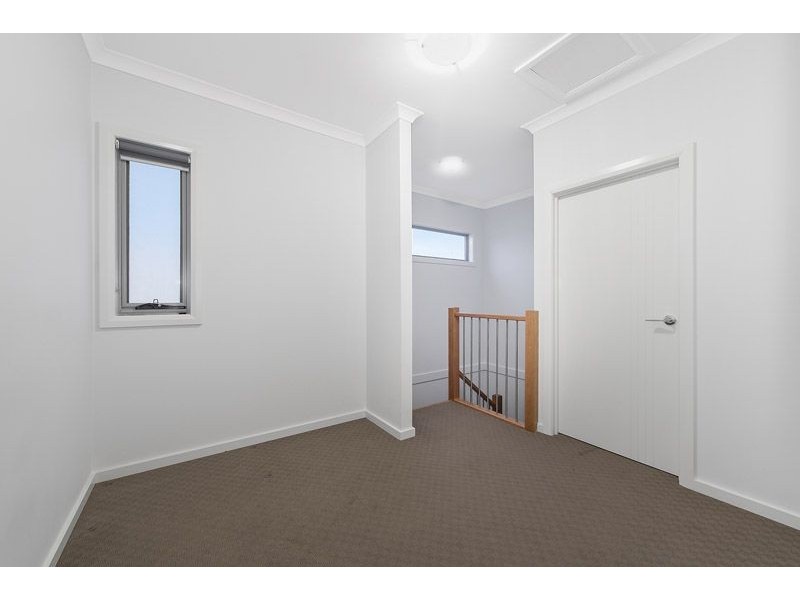 2/112 Cardinal Road, Glenroy VIC 3046