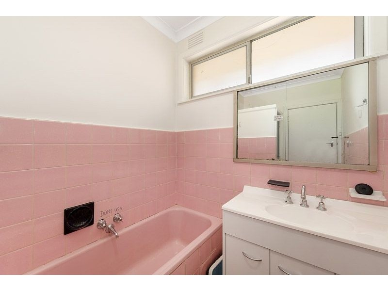 98 Railway Parade, Pascoe Vale VIC 3044