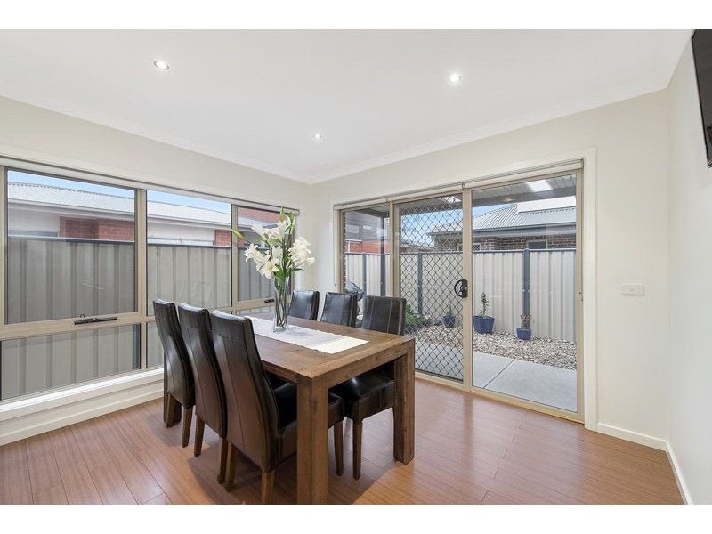 2/67 Glen Street, Glenroy VIC 3046