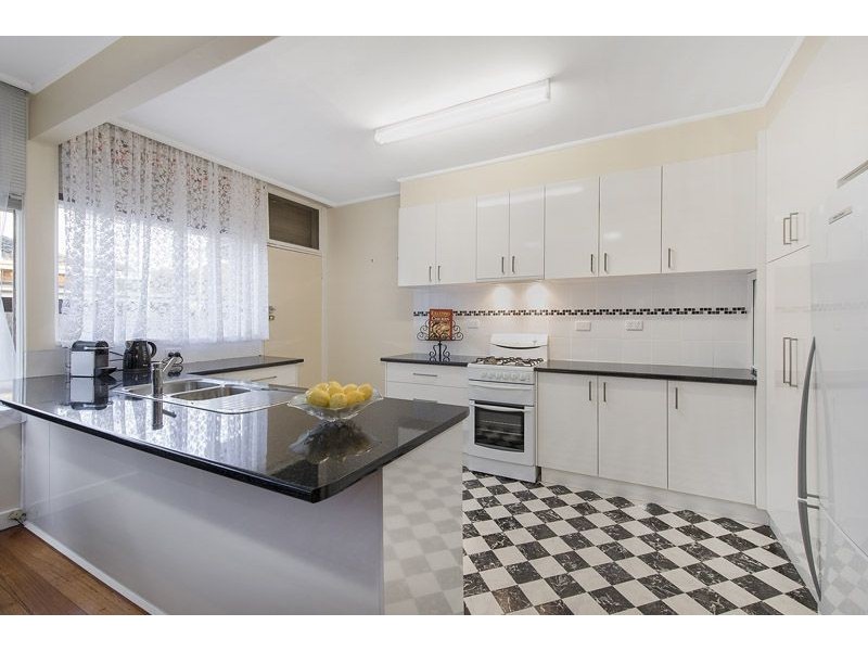 52 Chapman Avenue, Glenroy VIC 3046