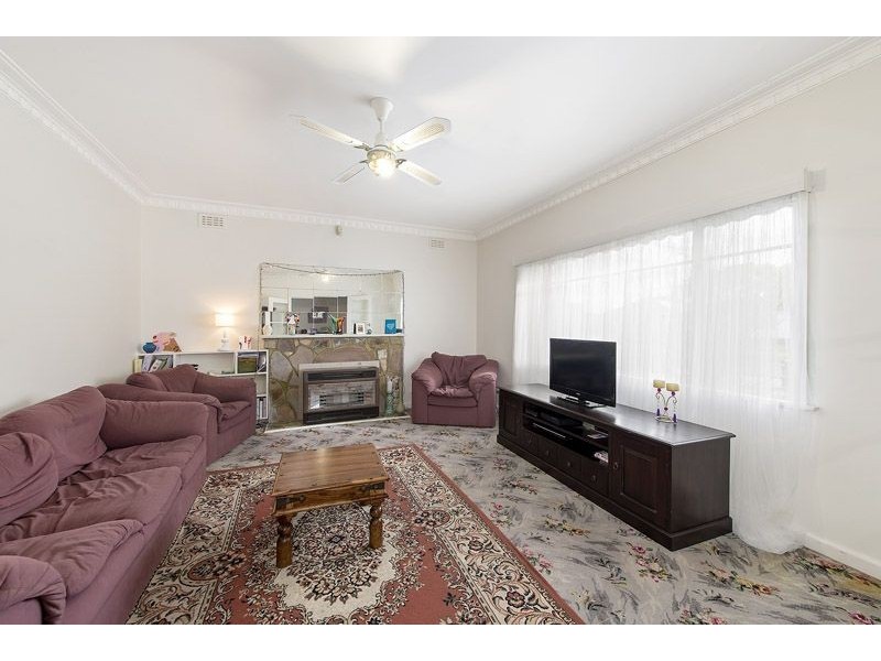 42 Hubert Avenue, Glenroy VIC 3046