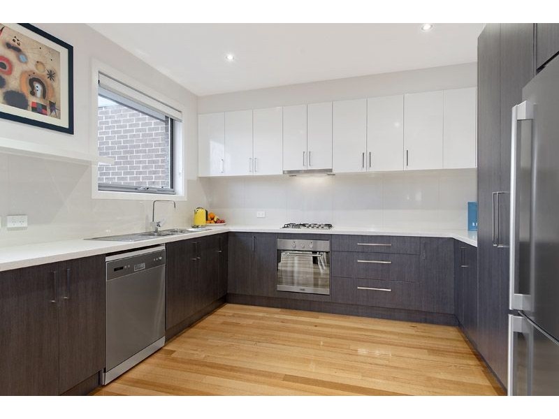 2/15 Everard Street, Glenroy VIC 3046