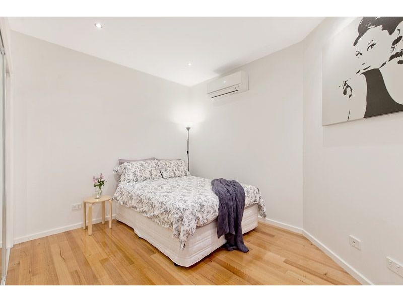 2/15 Everard Street, Glenroy VIC 3046