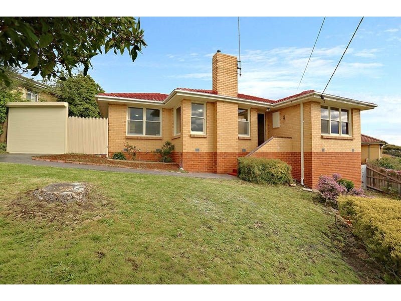 7 Valley Crescent, Glenroy VIC 3046