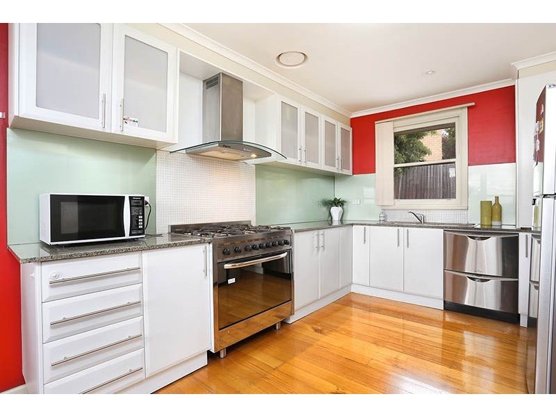 7 Valley Crescent, Glenroy VIC 3046