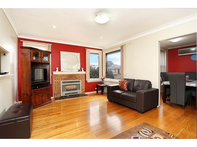 7 Valley Crescent, Glenroy VIC 3046