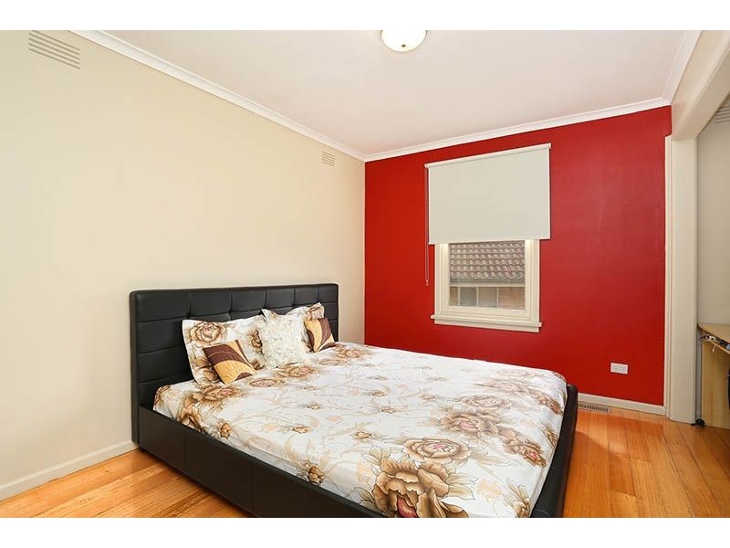 7 Valley Crescent, Glenroy VIC 3046