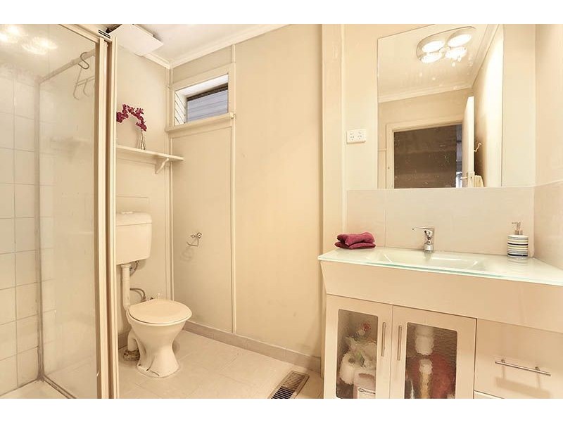 7 Valley Crescent, Glenroy VIC 3046